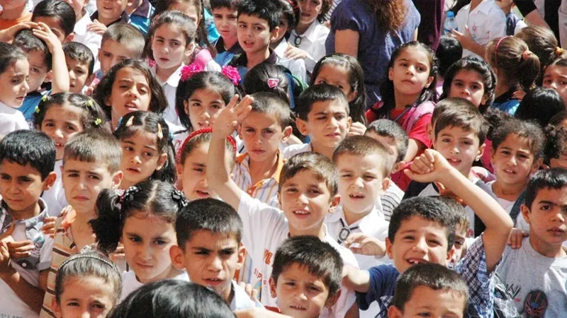 Çocuk nüfus oranı tarihin en düşük seviyesinde; yüzde 37'si yoksulluk ve sosyal dışlanma riskiyle karşı karşıya