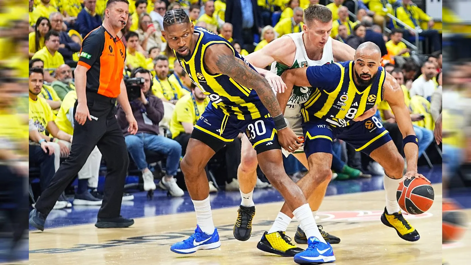 Fenerbahçe Beko, serinin ilk maçında Zalgiris'i 89-78 mağlup etti