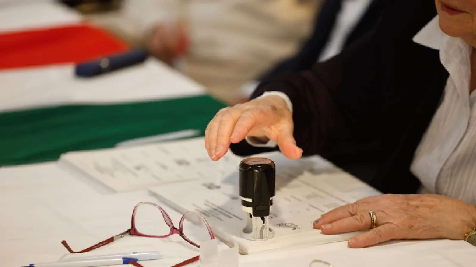 Macaristan'da sandıklar kapandı, oy sayımı başladı; işte ilk sonuçlar