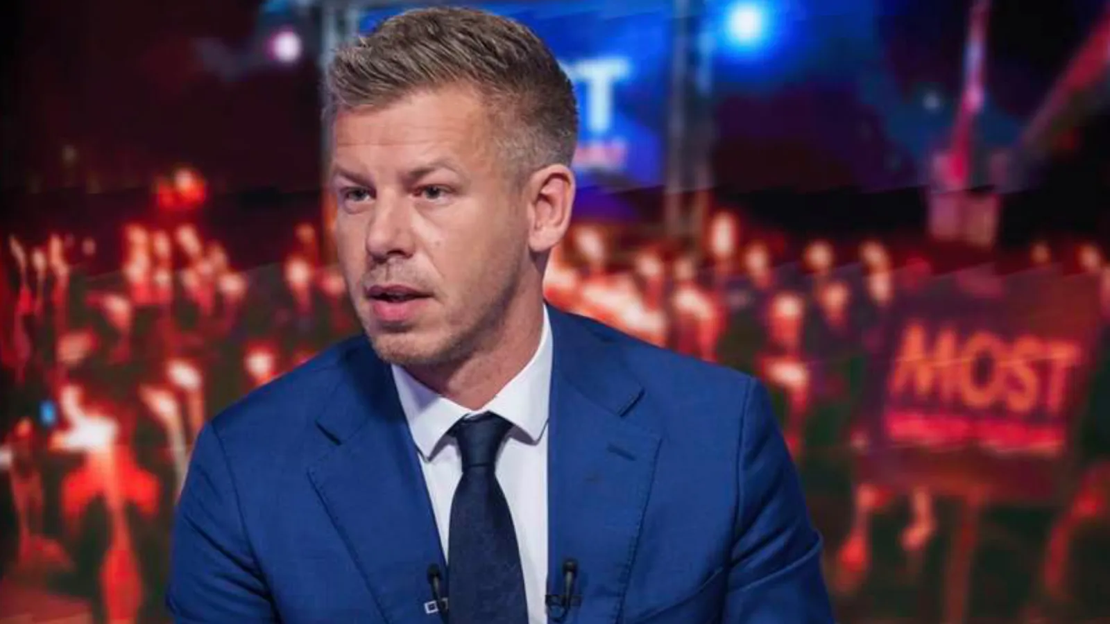 Macaristan'ın yeni Başbakanı, devlet televizyonunda duyurdu: Bu propaganda makinesi kanalın haber hizmetlerini askıya alacağız!