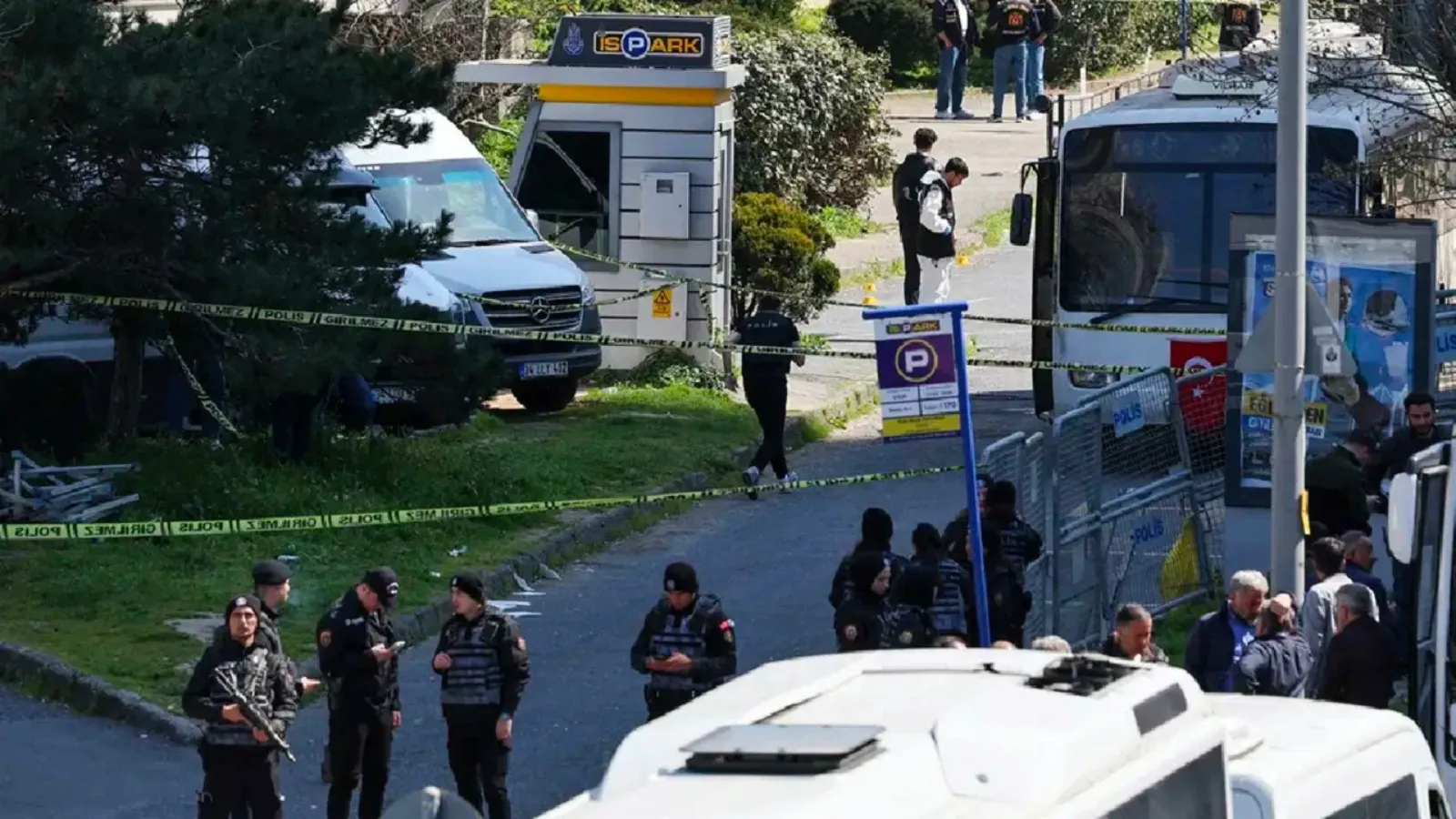 İsrail Konsolosluğu'ndaki çatışma görüntülerinde polisler için 'Sen sağ bek, ben sol bek' diyen 1 kişi tutuklandı