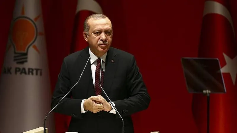 Cumhuriyet yazarı Eş: AKP tüm teşkilatlarına "CHP'li belediye başkanlarının açığını yakalayın" talimatı verdi