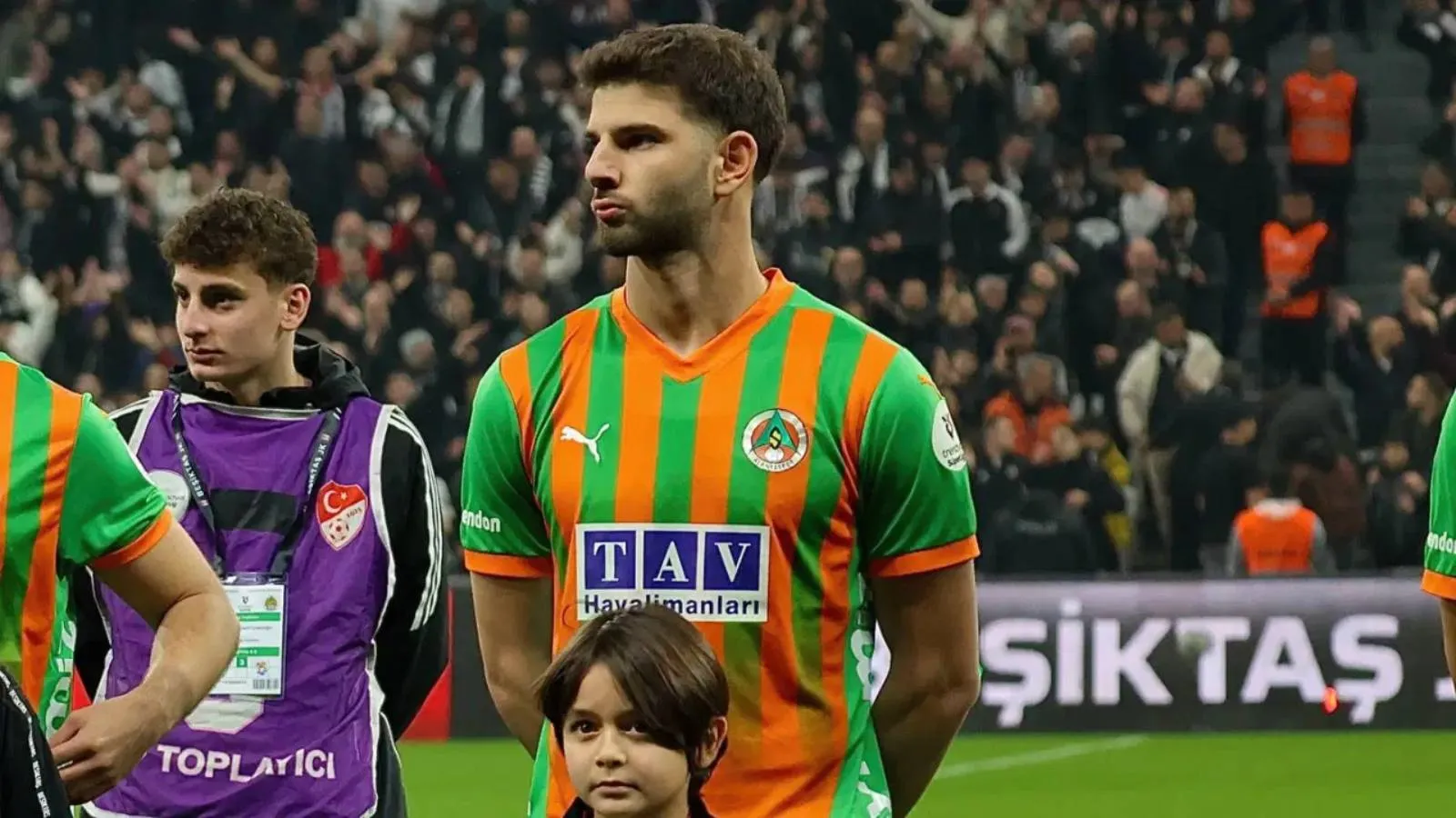 Ümit Akdağ'dan itiraf: Romanya Milli Takımı'ndan davet almış