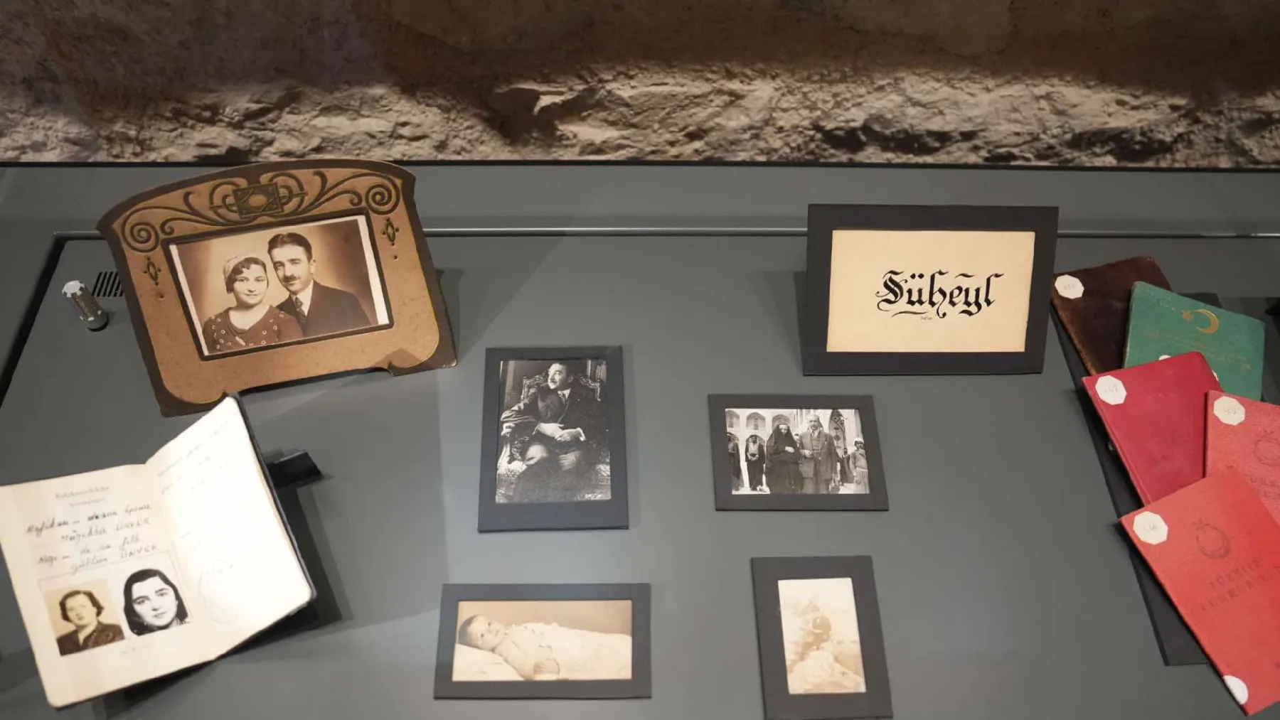 "Mazimizin Bekçisi A. Süheyl Ünver" sergisi açıldı
