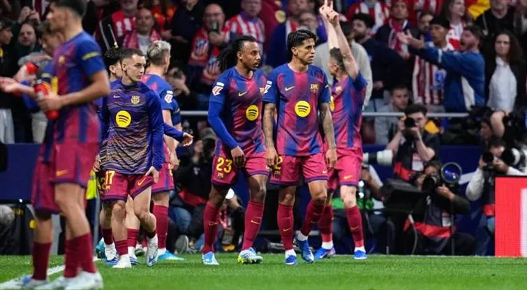 RT @T24spor: Barcelona, Atletico Madrid'i deplasmanda yıktı: Puan farkı 7'ye çıktı