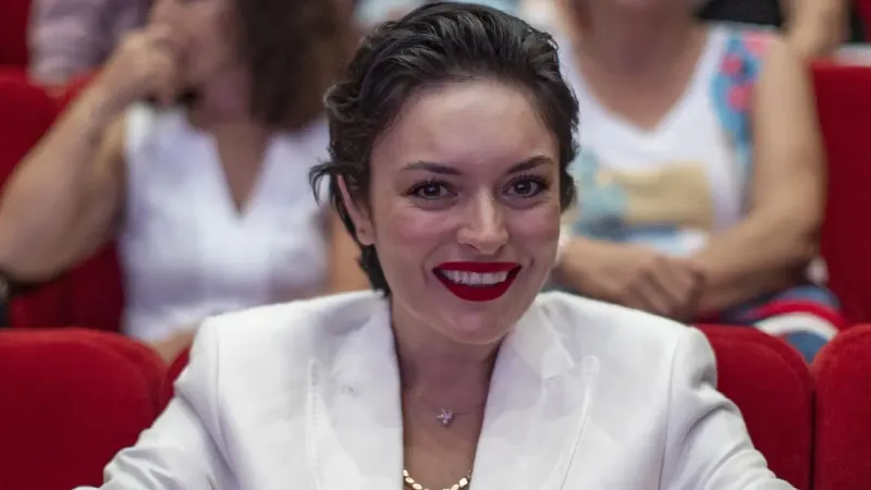 Ezgi Mola: Kilom yüzünden zorbalığa uğradım