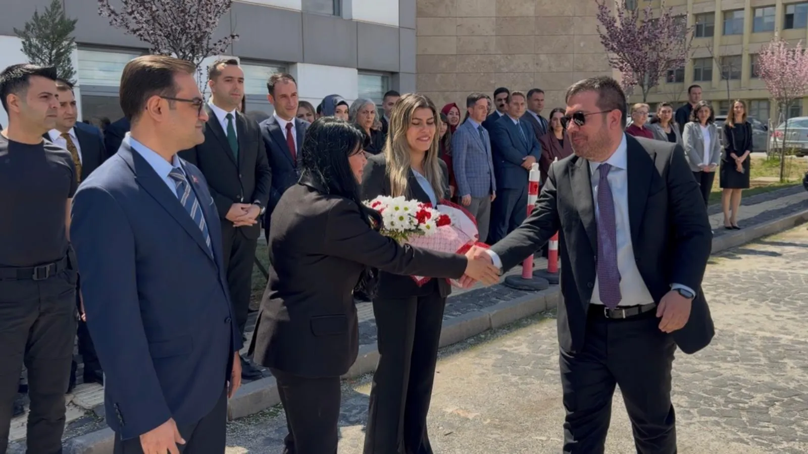 Adalet Bakan Yardımcısı Tuncay'dan Gülistan Doku soruşturmasıyla gündemde olan Tunceli Başsavcısı'na ziyaret