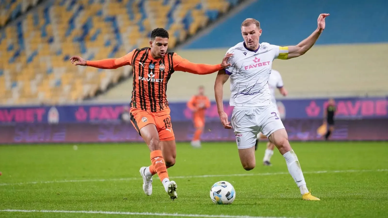 Shakhtar Donetsk, kritik maçta 1 puan aldı: İkinci yarı hava saldırısı alarmı nedeniyle gecikmeli başladı