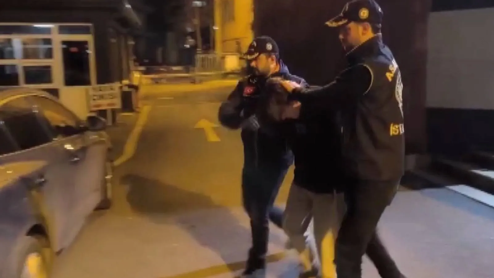 'Cinsel taciz', ve 'hırsızlık' gibi suçlardan aranması olan firari, 'talk show'a çıkınca yakalandı!