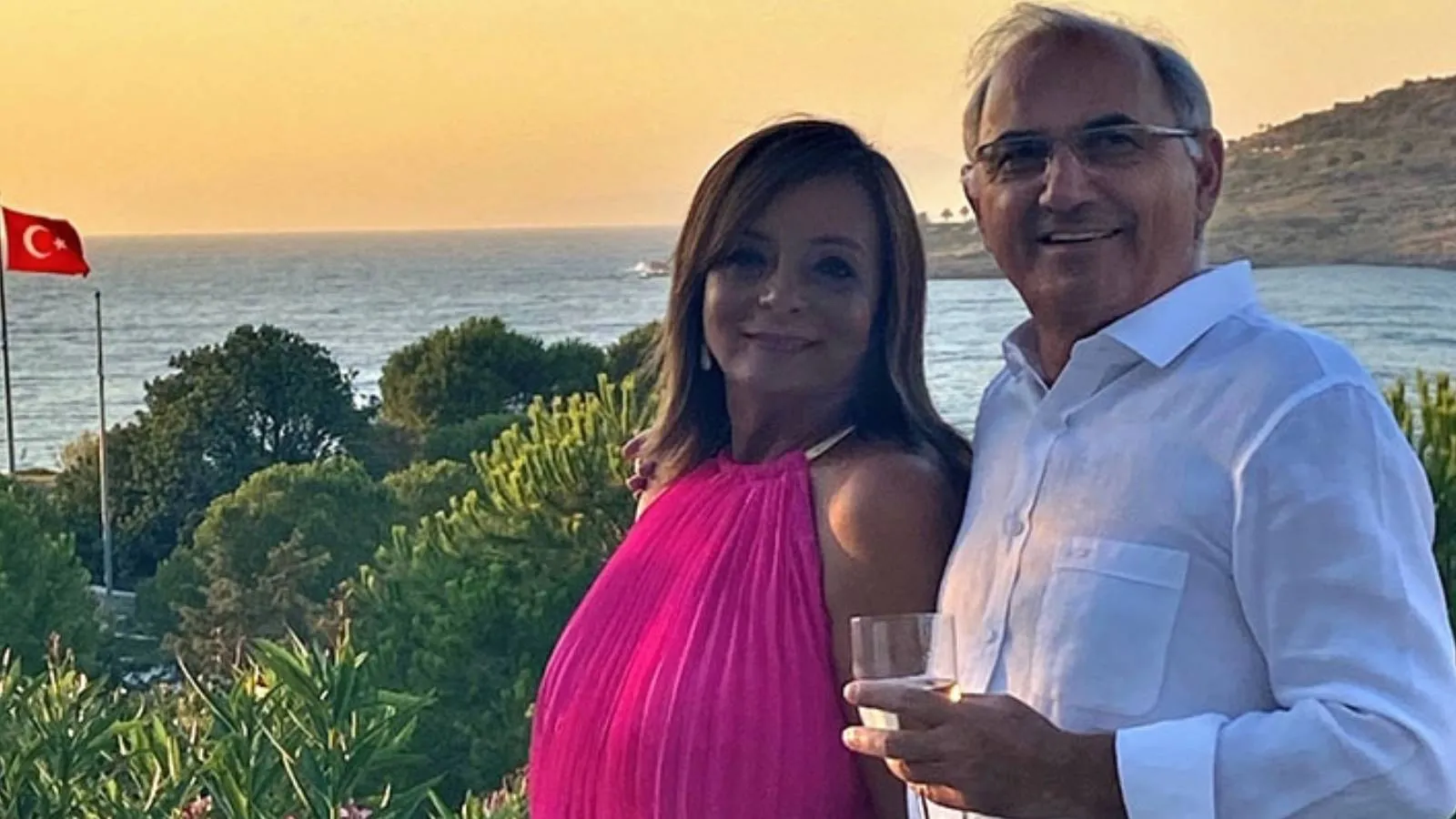 Cemiyetin ünlü çifti rüşvet verelim derken dolandırıldı: 