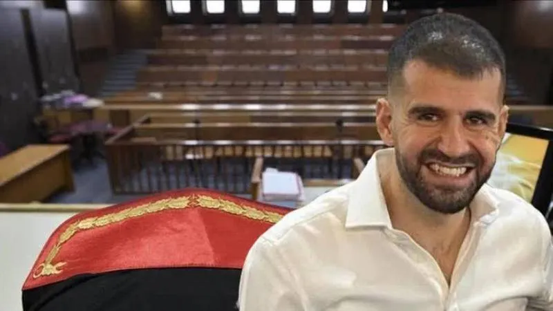 Ayhan Bora Kaplan suç örgütü davası yeniden görülüyor...

Duruşma gergin başladı, Kaplan ve ailesi salondan çıkarıldı