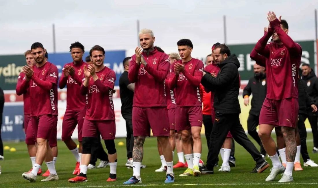 Lider Galatasaray'da coşkulu antrenman