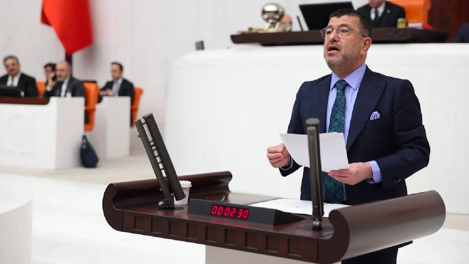 CHP'li Ağbaba'dan bedelli askerlik zammına tepki: 413 bin lirası olana tezkere, parası olmayan askere