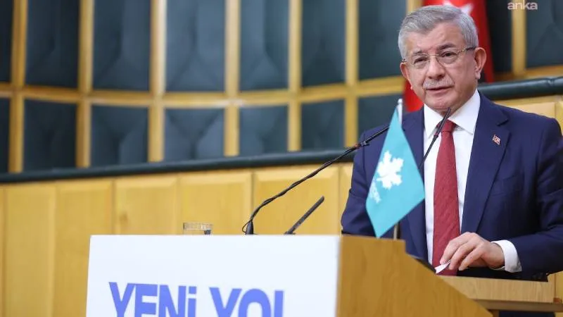 Davutoğlu'ndan Cumhurbaşkanı Erdoğan'a KHK’lı ailelere ilişkin çağrı: Toplumsal barış iklimi yakalayalım, siz yaparsanız bu işler yürüyor