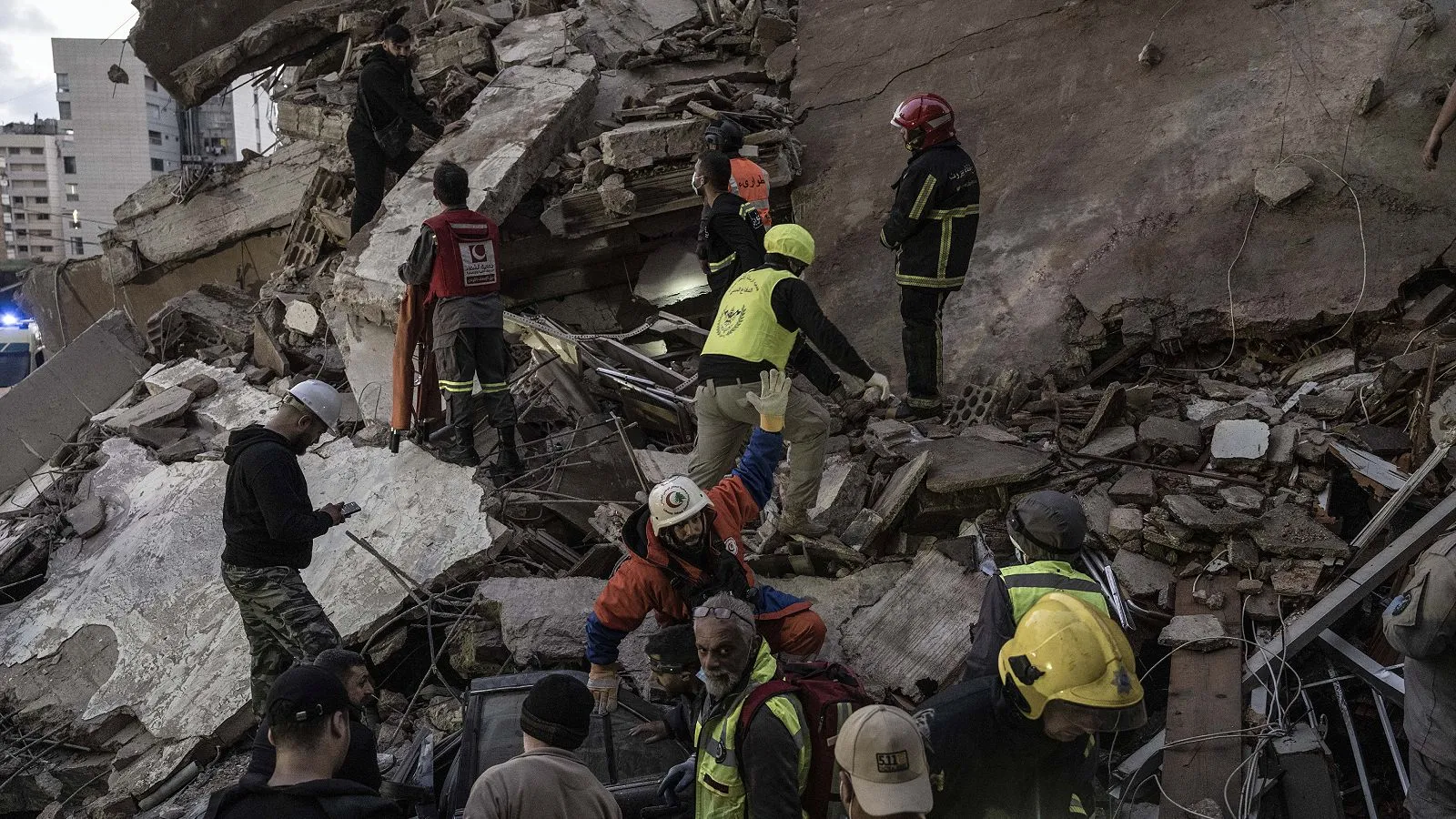 İsrail'in Lübnan'a saldırısında kadın gazeteci hayatını kaybetti