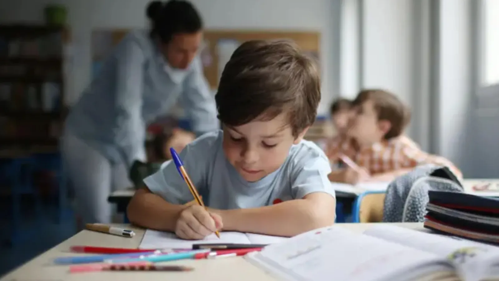 İsveç eğitimde dijitali terk ediyor, kağıt kaleme geri dönüyor