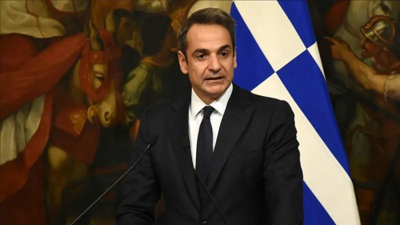 Miçotakis dar gelirlilere bütçe fazlası dağıtıyor