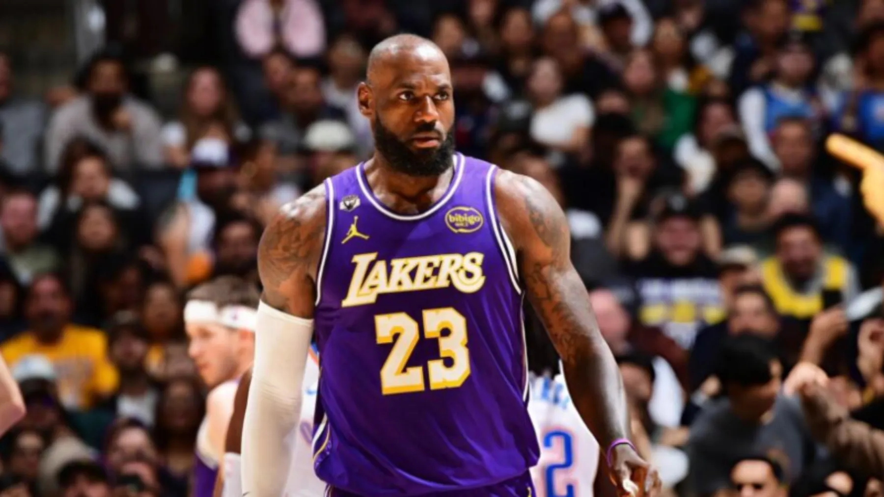 NBA'de 24. sezonunu oynamaya hazırlanan LeBron James'in yeni adresi belirsiz