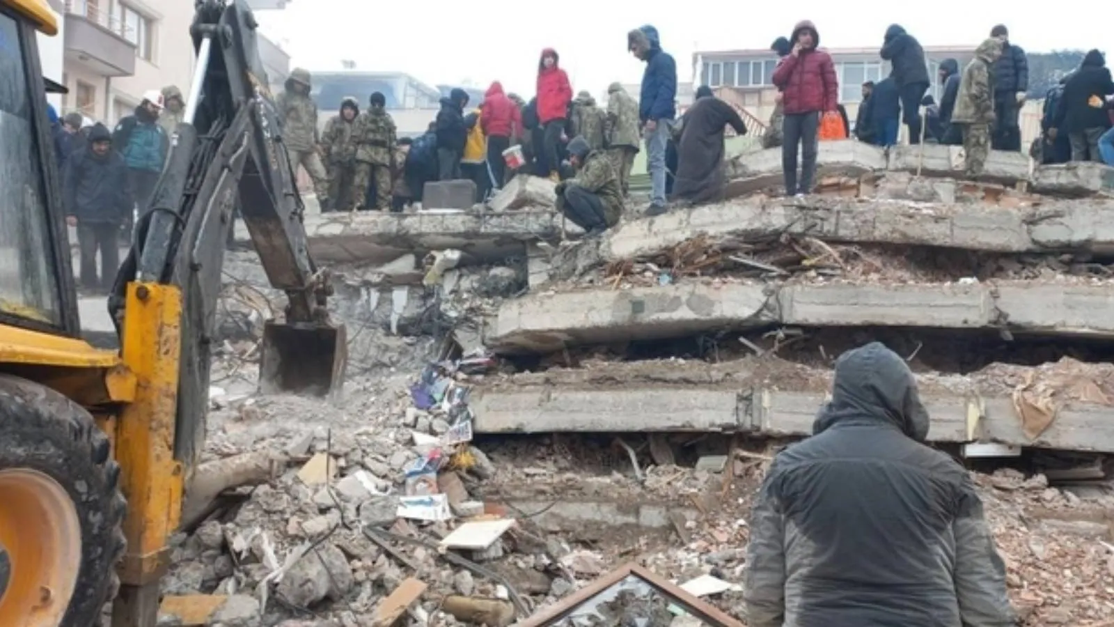 Depremde yıkılan Yüksel Apartmanı davasında karar açıklandı: Sanıklara 2 yıl 11 ay ile 4 yıl 4 ay arasında değişen hapis cezaları verildi