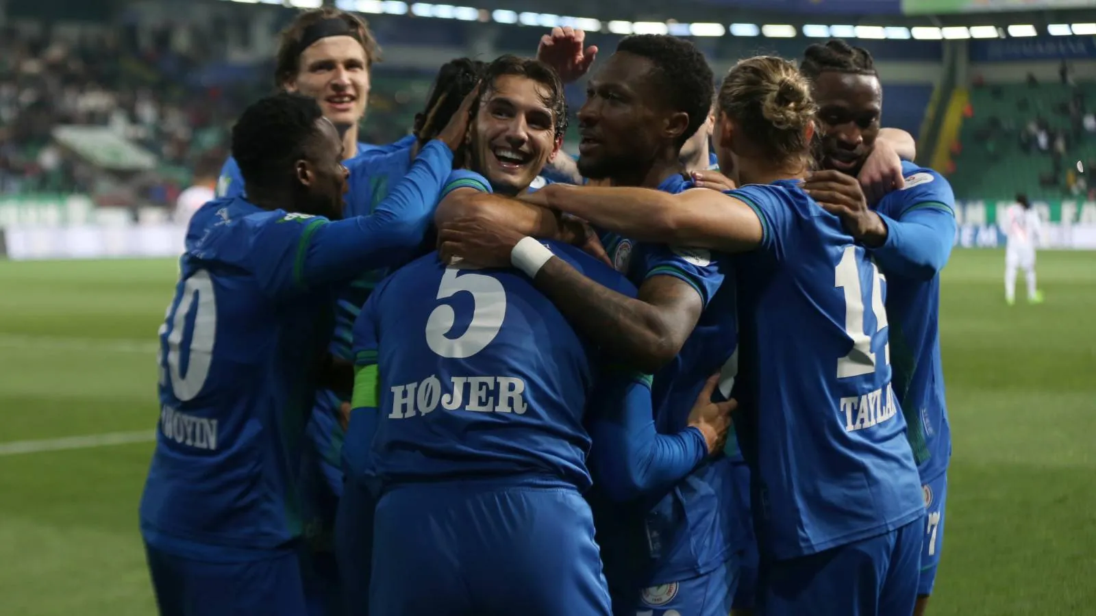 Çaykur Rizespor, geriden gelerek Gaziantep FK'yi 2 golle yıktı