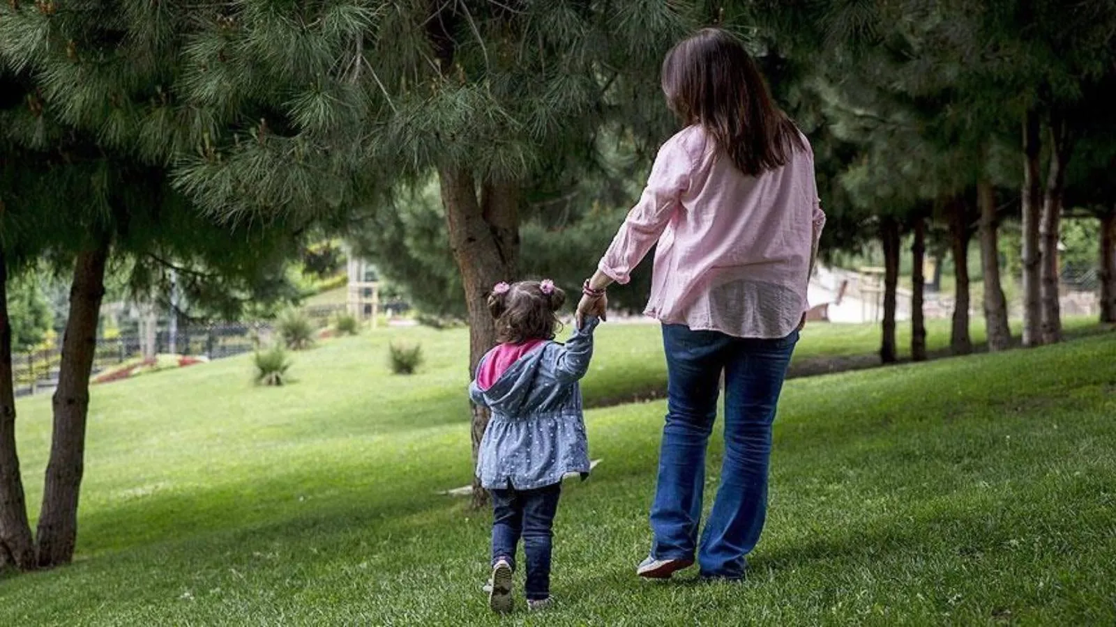 Meclis’ten geçti: Devlet memurlarının koruyucu aile olması için teşvik düzenlemesi