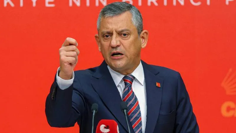 Özel'den 'Akın Gürlek, Erdoğan'ın telefonunu dinliyor' iddiası: Gürlek, Erdoğan’la kriptolu telefondan konuşuyor, yakınlarına da ‘Bana bir şey yapamazlar’ diyor