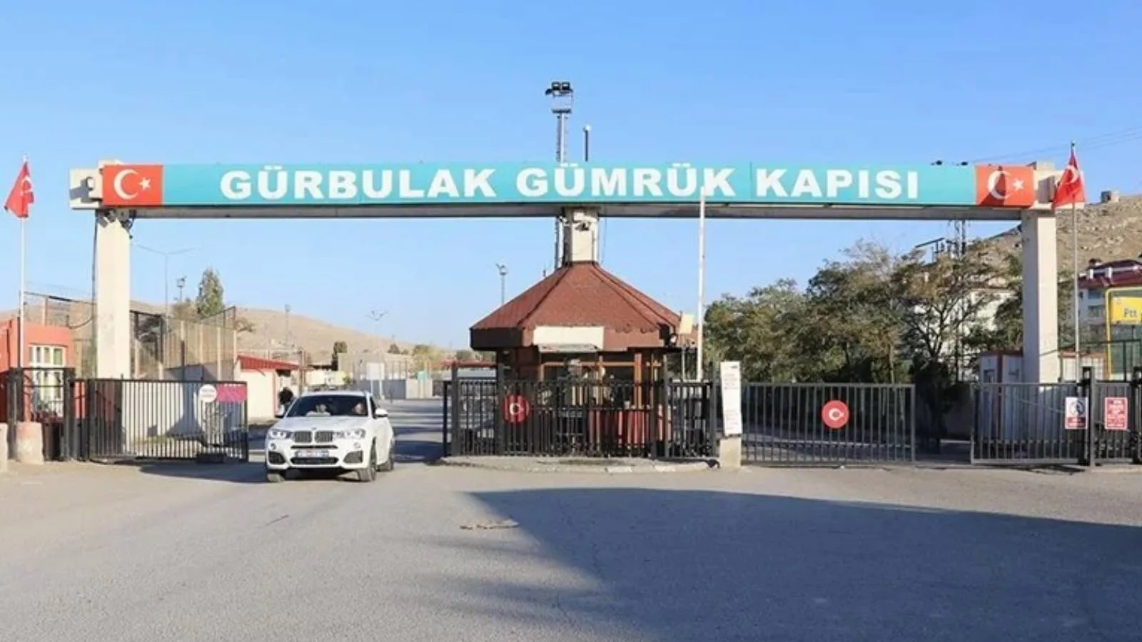 Sağlık Bakanı Memişoğlu: İran'a 6 tırlık sağlık yardımı gönderiyoruz