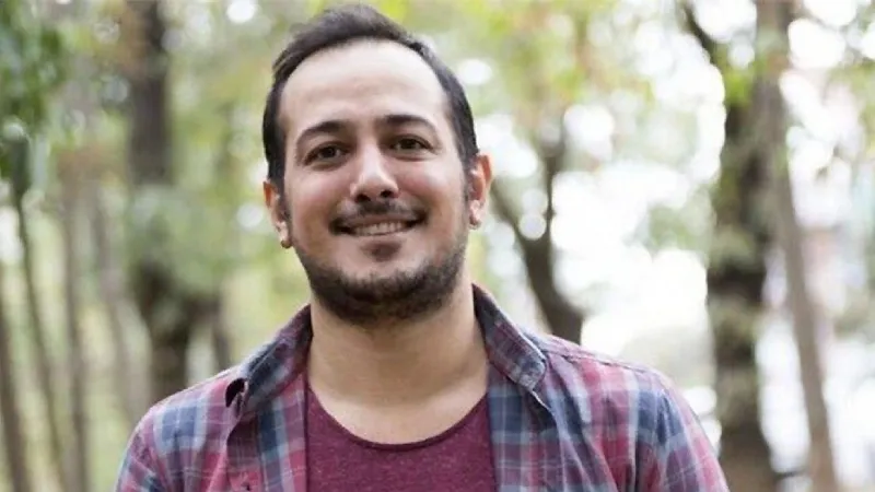 Sarp Apak'tan 'krem' itirafı: Yıllarca yüzüne sürmüş!
