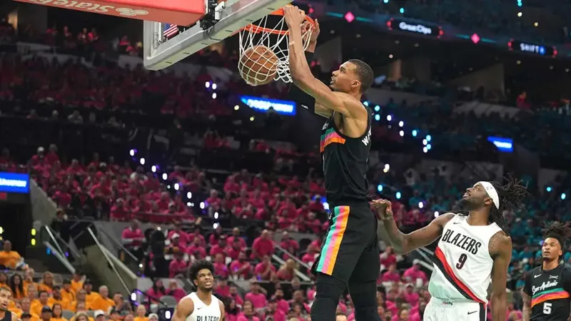 San Antonio Spurs seride 1-0 öne geçti