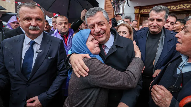 Özgür Özel: TRT ekranlarına 'CHP 100 yıl sonra iktidar' yazdıracağım