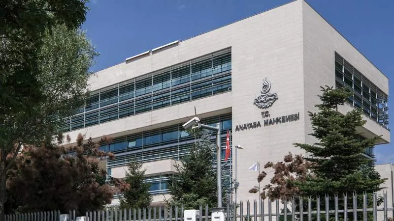 Siyasallaşarak hukuktan kopan bir yargı