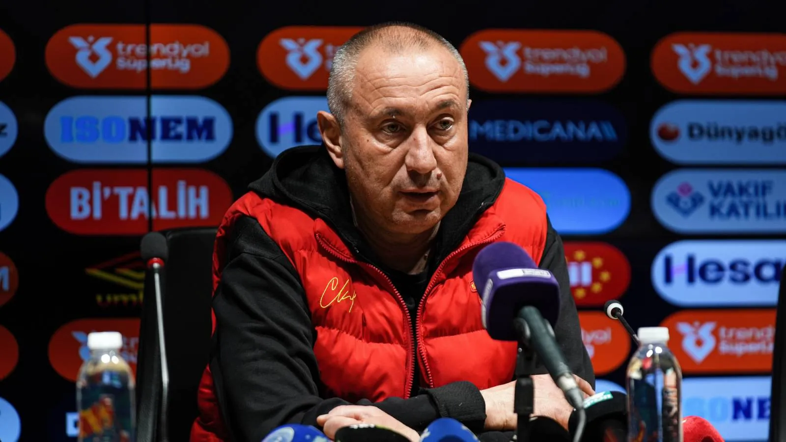 Stanimir Stoilov: Bu kadar çok kaçırırsanız, Galatasaray'a karşı kazanamazsınız