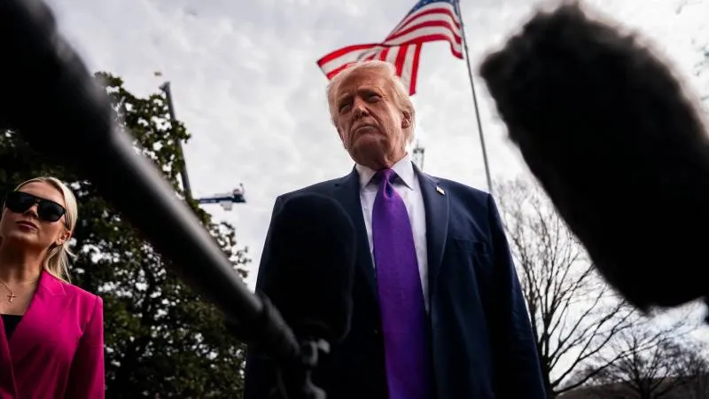 Trump: ABD donanması Hürmüz Boğazı'nda tüm gemilere blokaj sürecine başlayacak