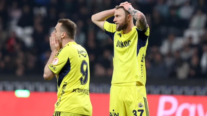 Spor yazarları, kupaya veda eden Fenerbahçe'yi değerlendirdi: "Kâbus devam ediyor"