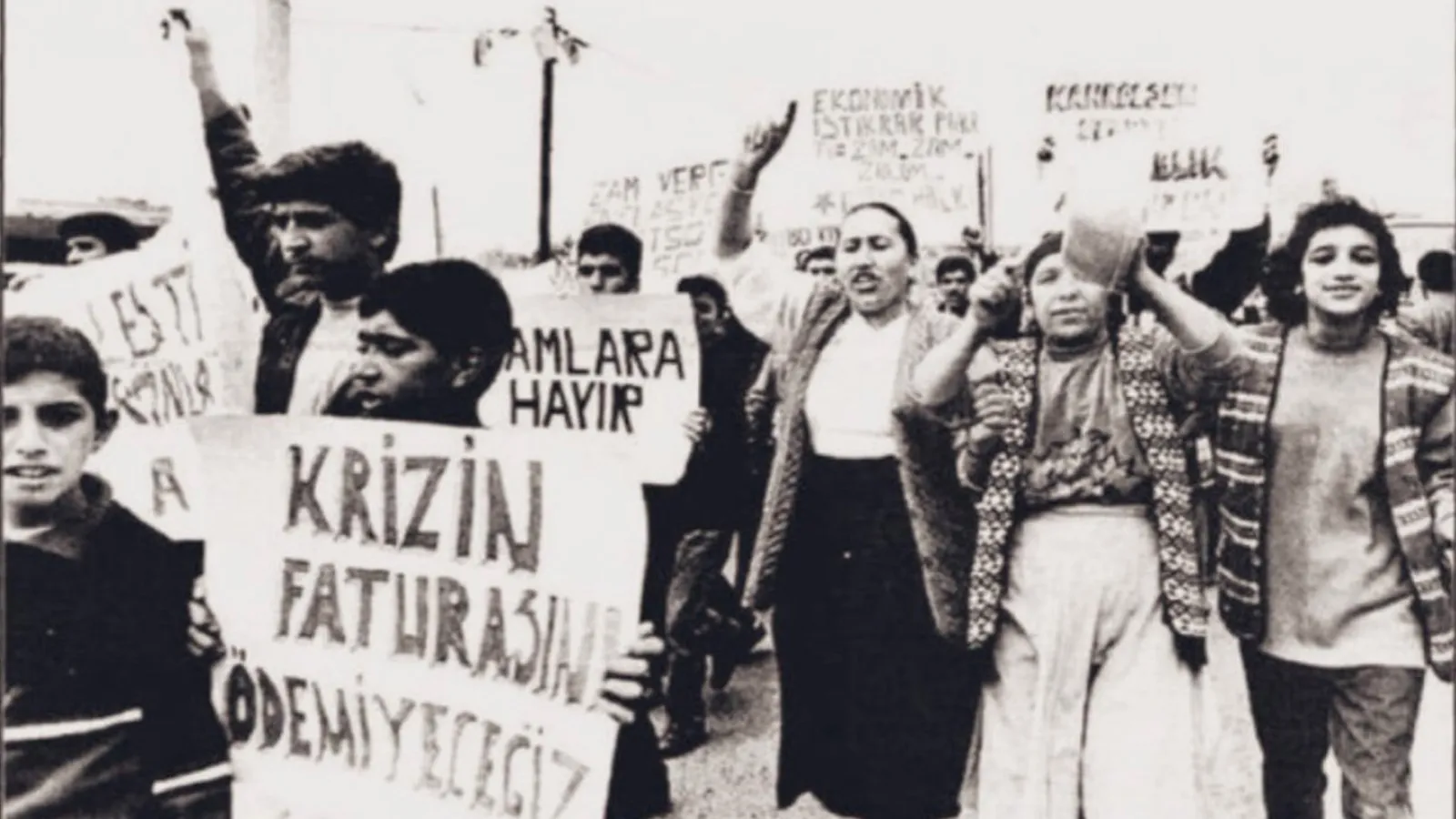 32. yılında 5 Nisan Kararları: Dersler alındı mı?