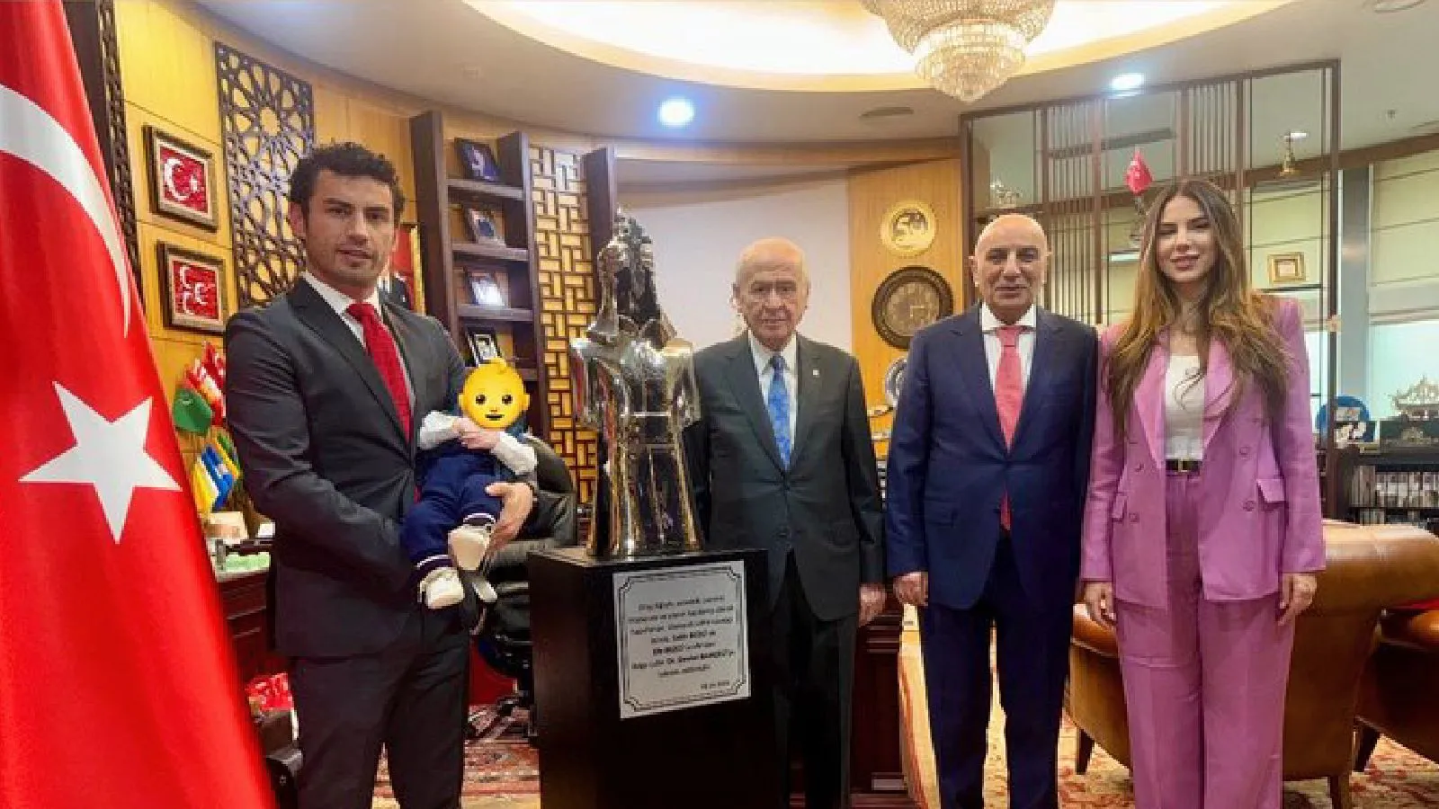 Turgut Altınok; damadı Efe Bezci, kızı ve torunuyla Devlet Bahçeli'yi ziyaret etti