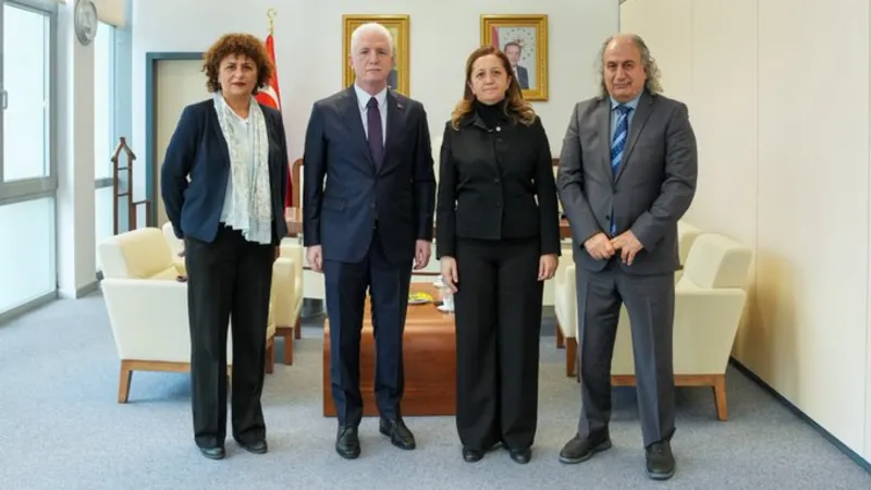 DİSK, KESK ve TMMOB’dan İstanbul Valiliği’ne 1 Mayıs için Taksim başvurusu