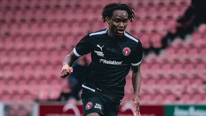 Danimarka şokta; genç futbolcu bıçaklandı!