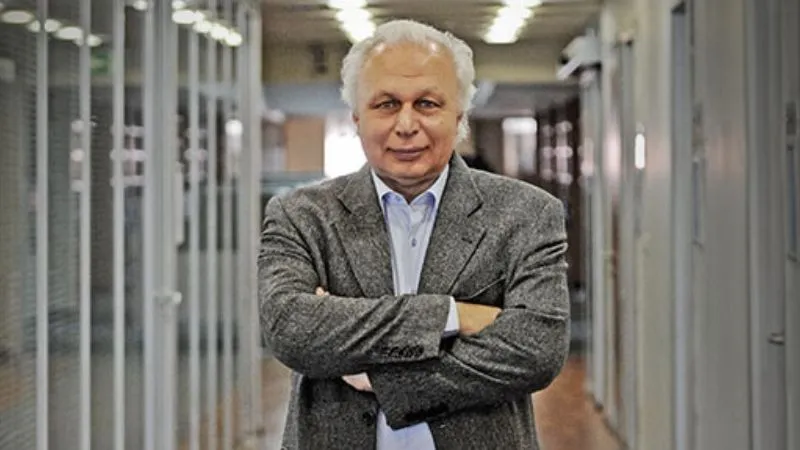 Ekonomi uzmanı Seyfettin Gürsel uyardı: Savaş devam ederse eriyen rezervler nedeniyle Merkez dövizi tutamayacak noktaya gelebilir