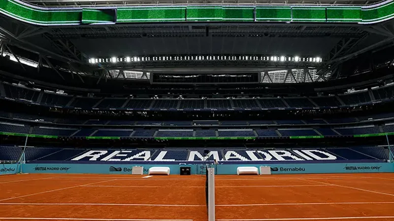 Bernabeu Stadyumu tenis kortu oldu