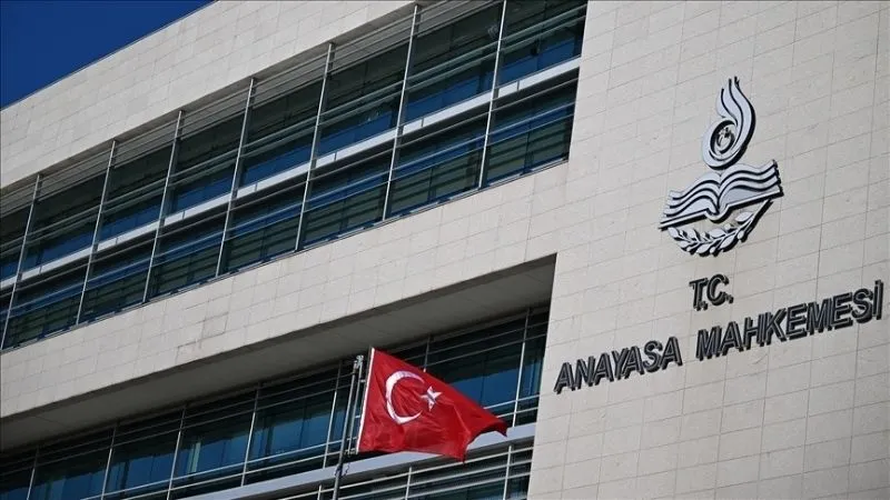 AYM, “kamu görevlisine hakaret”te daha ağır ceza öngören düzenlemeyi iptal etmişti: Gerekçesi açıklandı