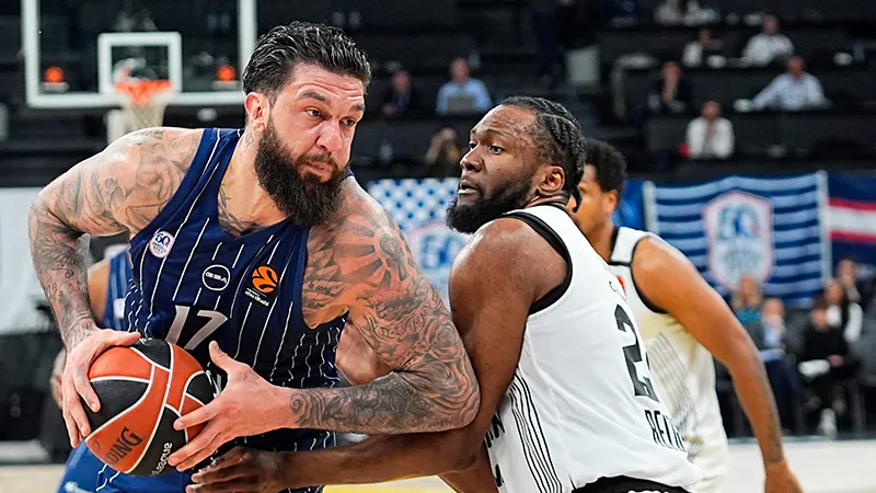 EuroLeague'den "maaş bütçesini aşan" Anadolu Efes'e ceza