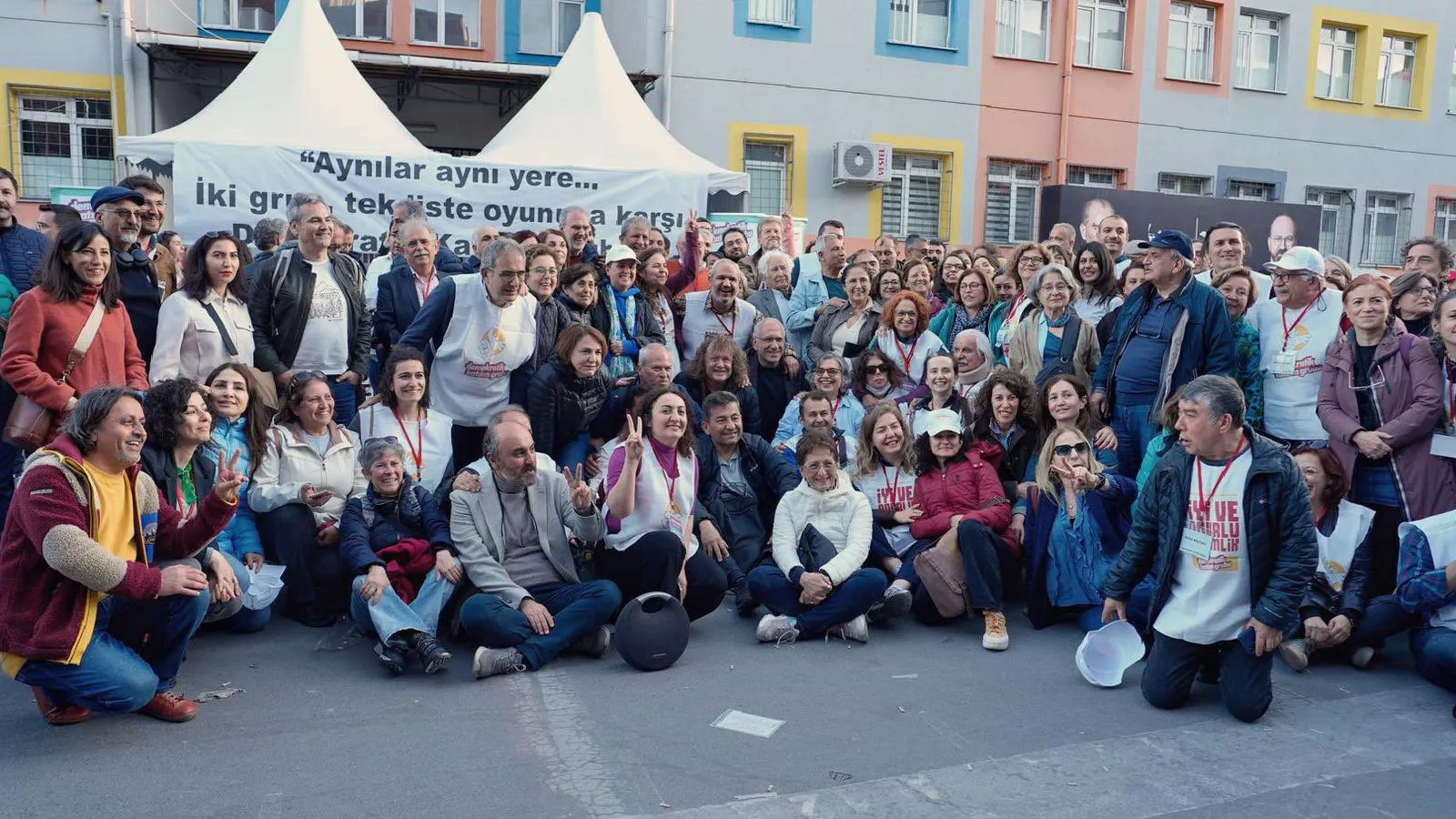 Talat Kırış'ın başkan adayı olduğu İstanbul Tabip Odası seçiminde kazanan Demokratik Katılım Grubu oldu