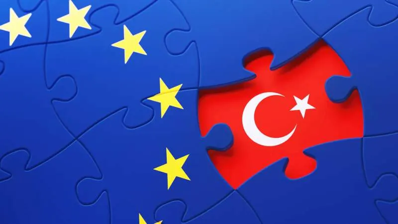 Avrupa Türkiye’ye muhtaç, Türkiye kendine: “İyi düzenlenmiş hayırseverlik kendi evinde başlar”