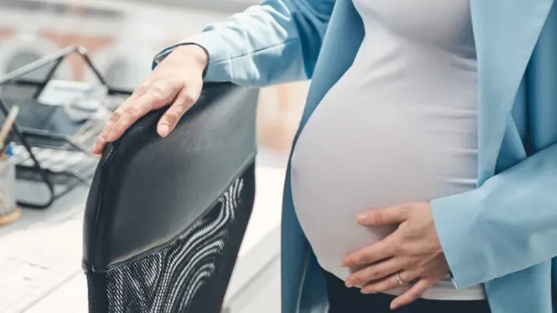 Doğum izni düzenlemesine ek madde: Kapsam genişletildi, henüz işe dönmemiş olanların izni uzatılacak!