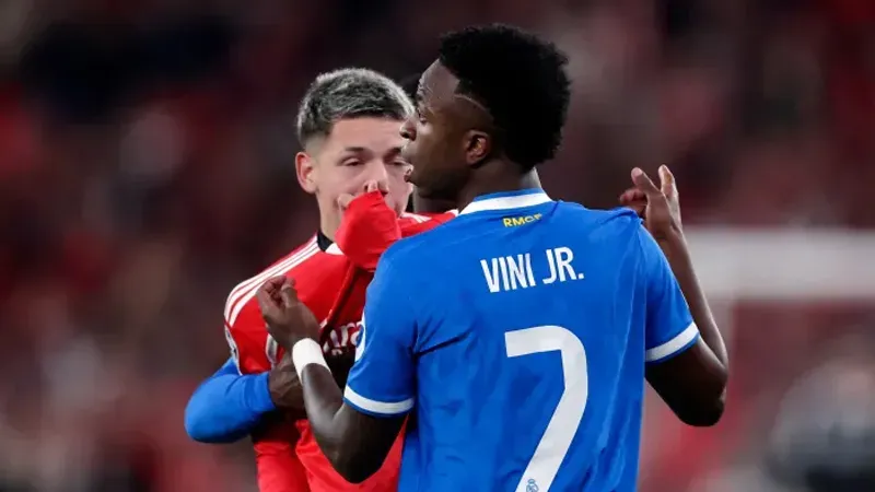 UEFA'dan karar çıktı: Vinicius Junior'a ırkçı eylemde bulunan Gianluca Prestianni, 6 maç men cezası aldı