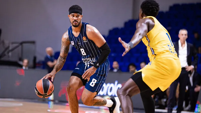 Anadolu Efes, Maccabi Rapyd deplasmanında