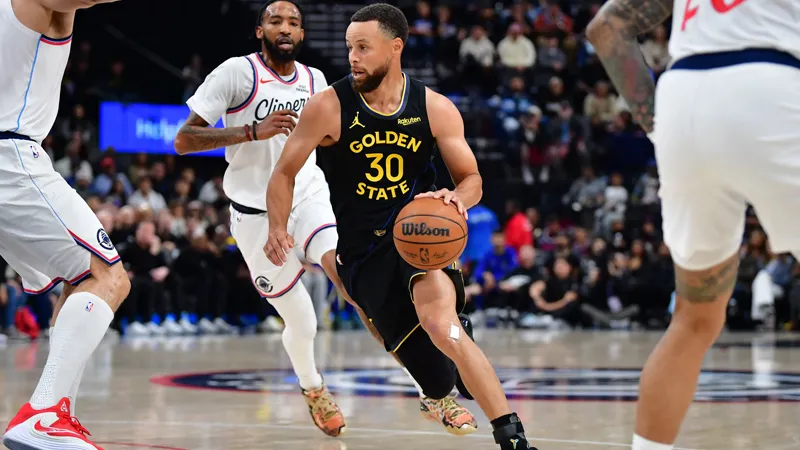 Golden State Warriors, play-off'a bir adım daha yaklaştı