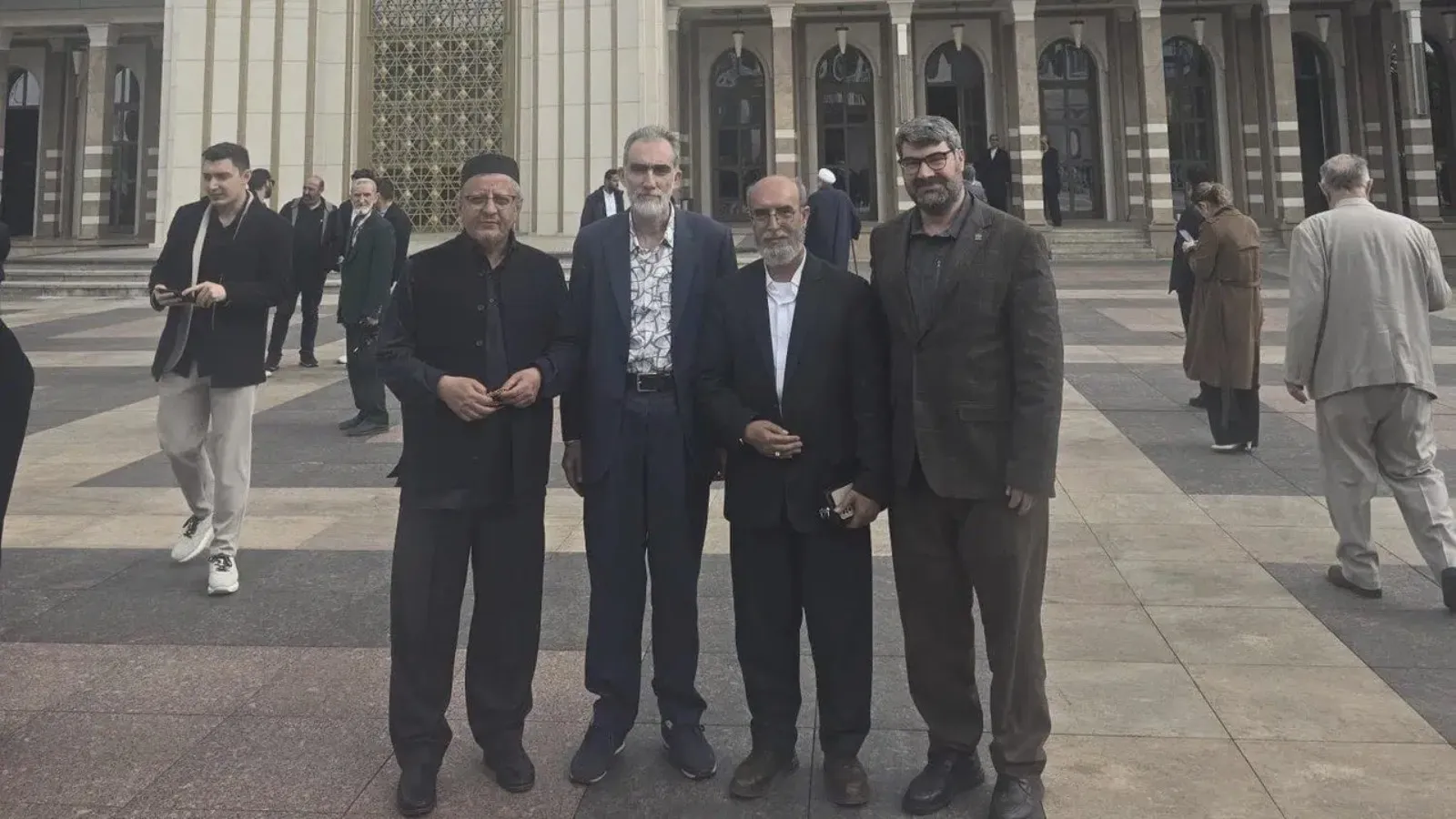 Hizbullah'a yakın cemaat vakfı, Beştepe'de ağırlandı