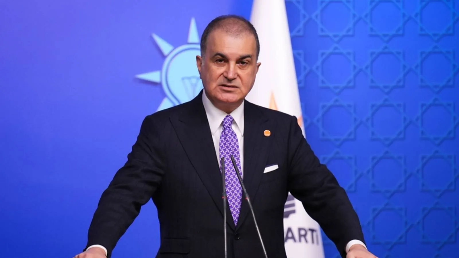 #SONDAKİKA

AKP'den CHP Genel Merkezi'nin polis müdahalesiyle tahliyesine ilişkin ilk açıklama: Bu olayın herhangi bir yerinde değiliz

